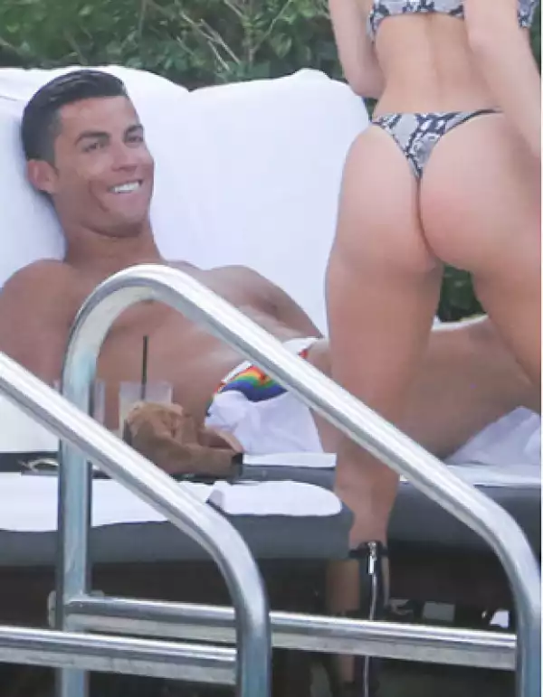 Photos: Cristiano Ronaldo Flirts With Model At A Pool